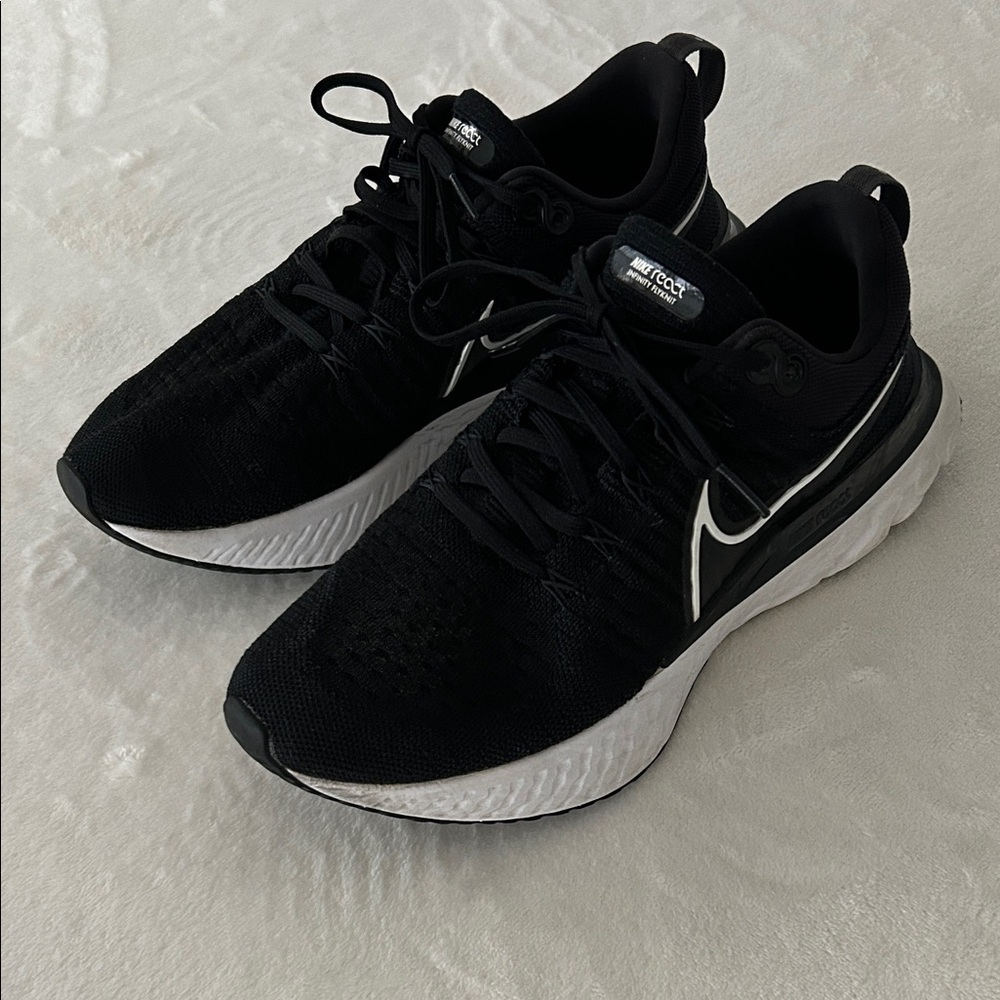 Nike React Women's Black and White Running Sneakers. Size 11. - Picture 4 of 10